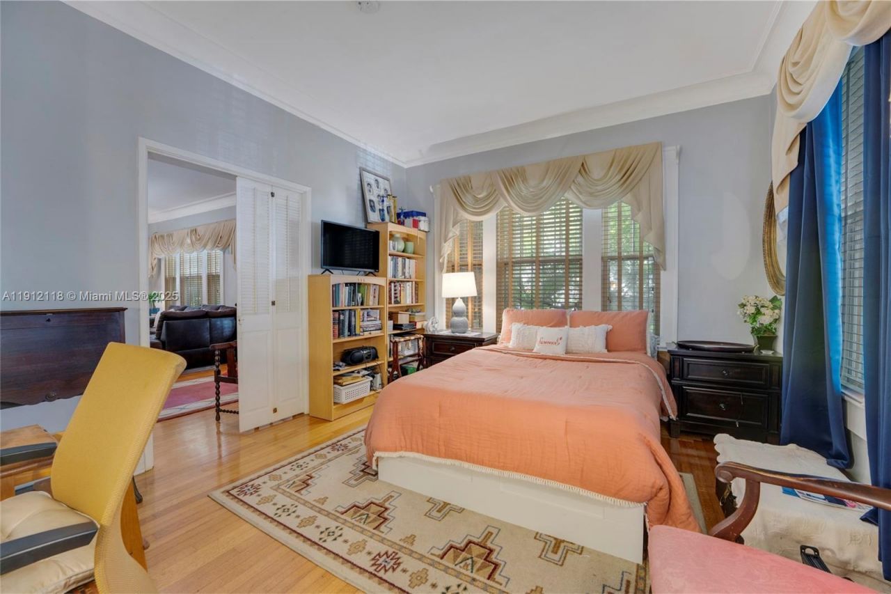 405 SW 11th Ave, Miami, FL 33130 Photo