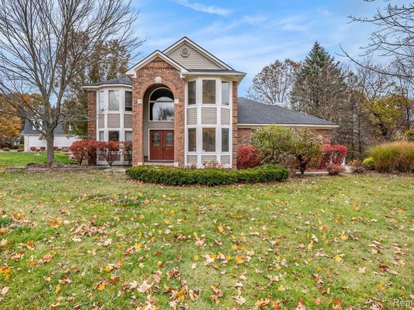 9610 Forest Ridge Drive, Springfield Twp, MI 48348