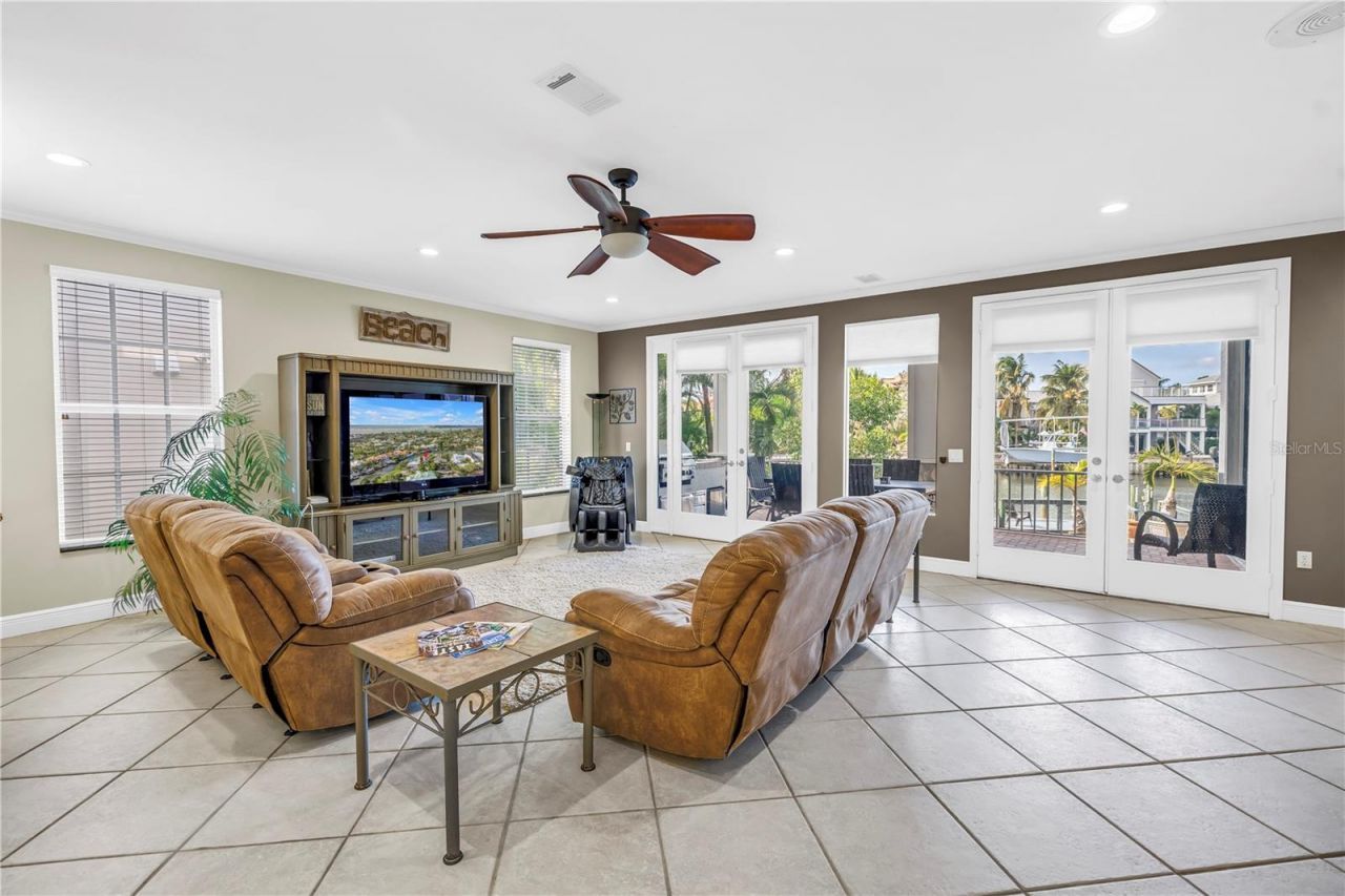 513 Venice Lane, Sarasota, FL 34242 Photo