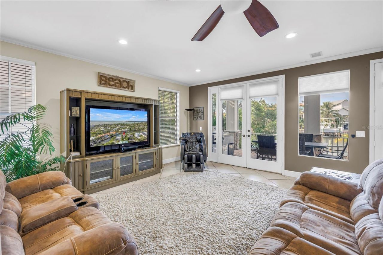 513 Venice Lane, Sarasota, FL 34242 Photo