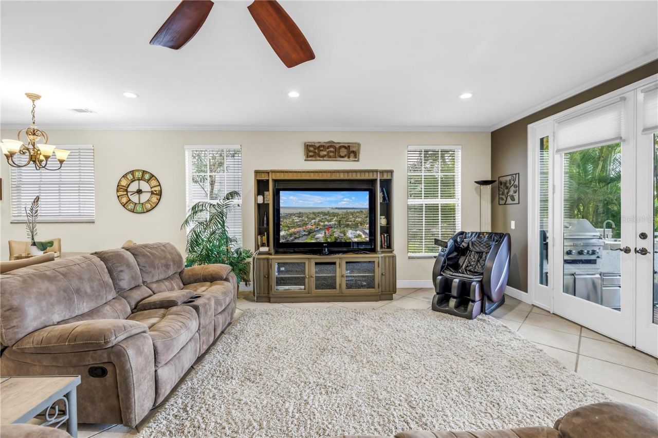 513 Venice Lane, Sarasota, FL 34242 Photo