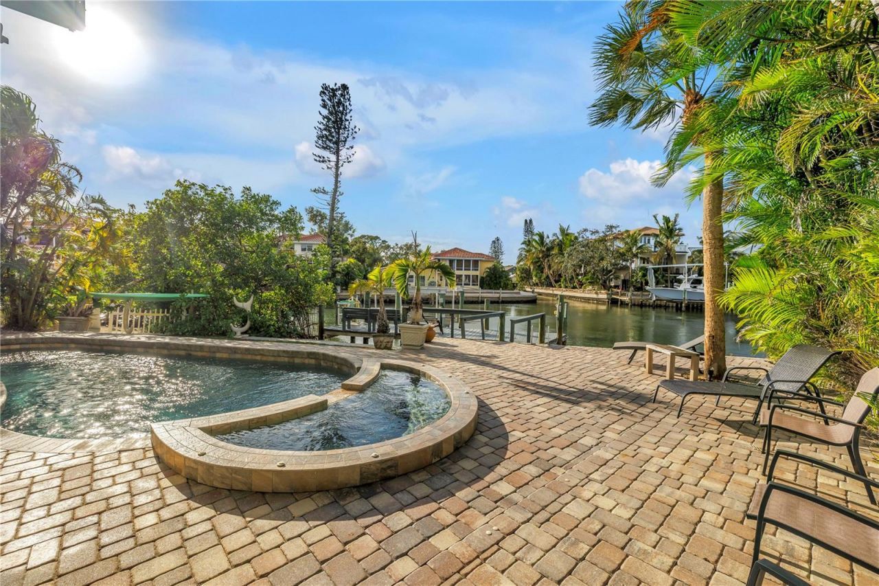 513 Venice Lane, Sarasota, FL 34242 Photo