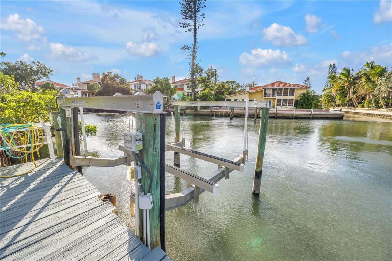 513 Venice Lane, Sarasota, FL 34242 Photo