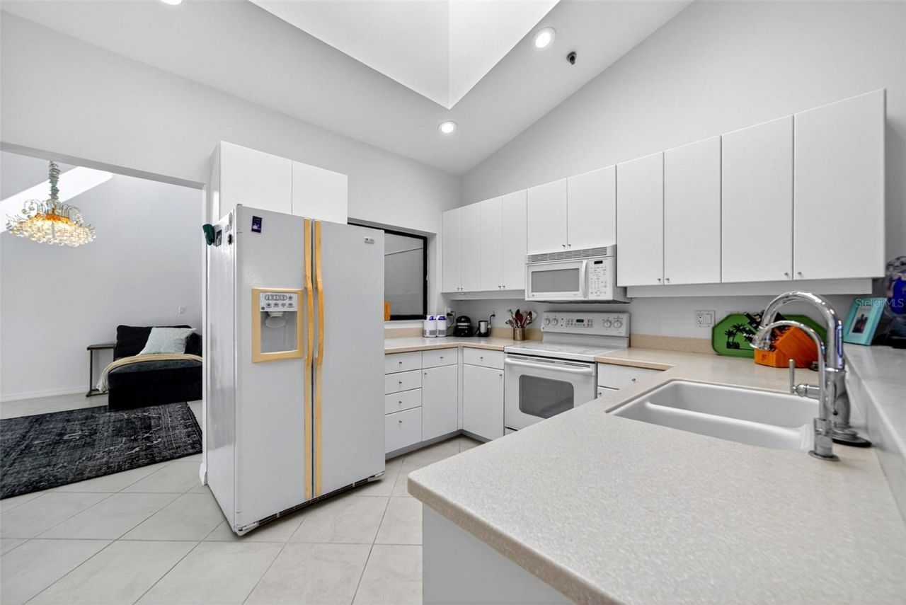 2323 Harbour Oaks Drive, Longboat Key, FL 34228 Photo