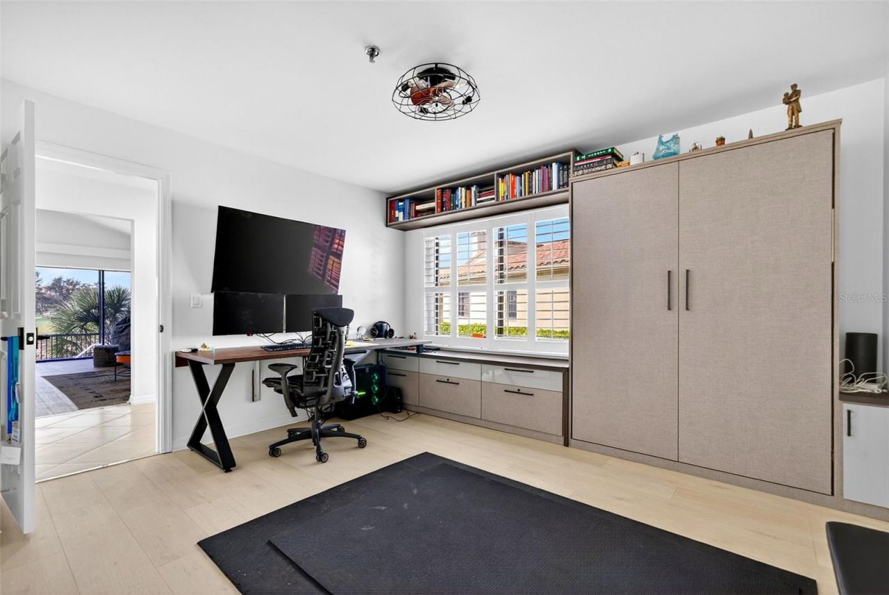 2323 Harbour Oaks Drive, Longboat Key, FL 34228 Photo