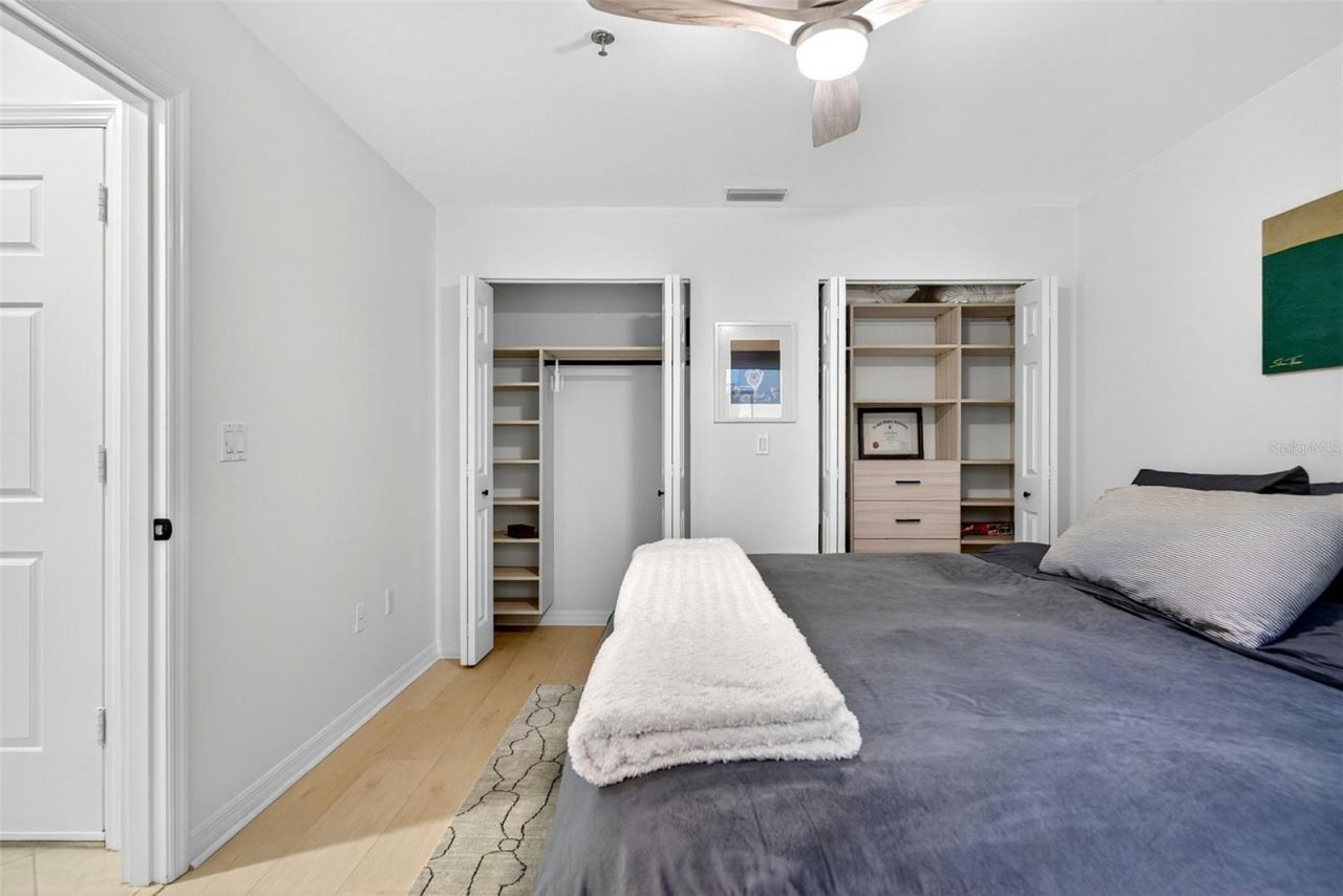 2323 Harbour Oaks Drive, Longboat Key, FL 34228 Photo