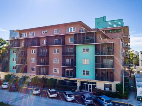 750 BURLINGTON AVENUE N, Unit 5B, ST PETERSBURG, FL 33701