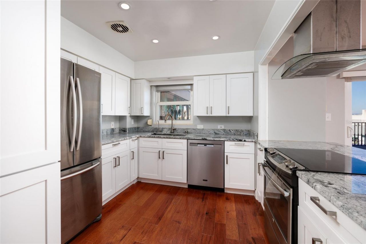 750 Burlington Avenue N, Unit 5B, Saint Petersburg, FL 33701 Photo