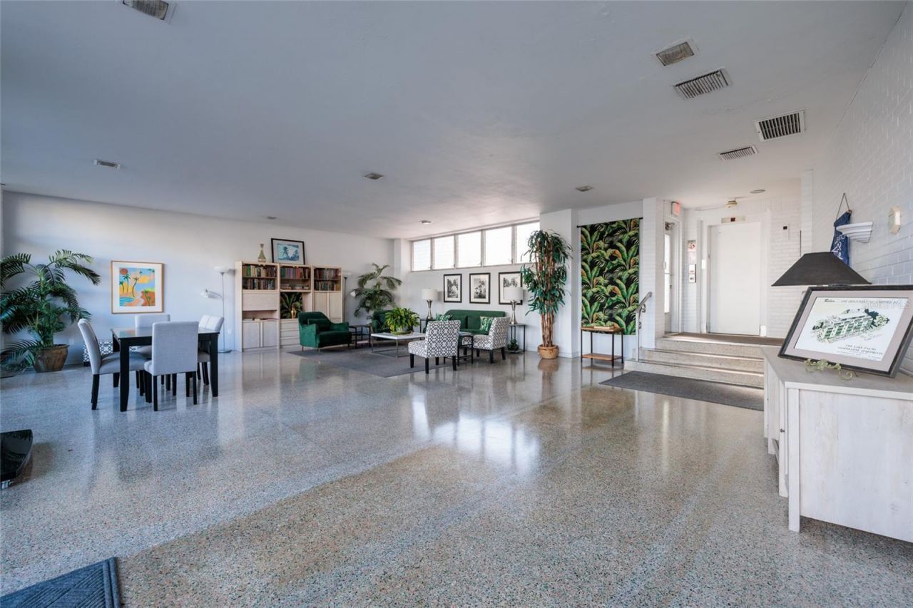 750 Burlington Avenue N, Unit 5B, Saint Petersburg, FL 33701 Photo