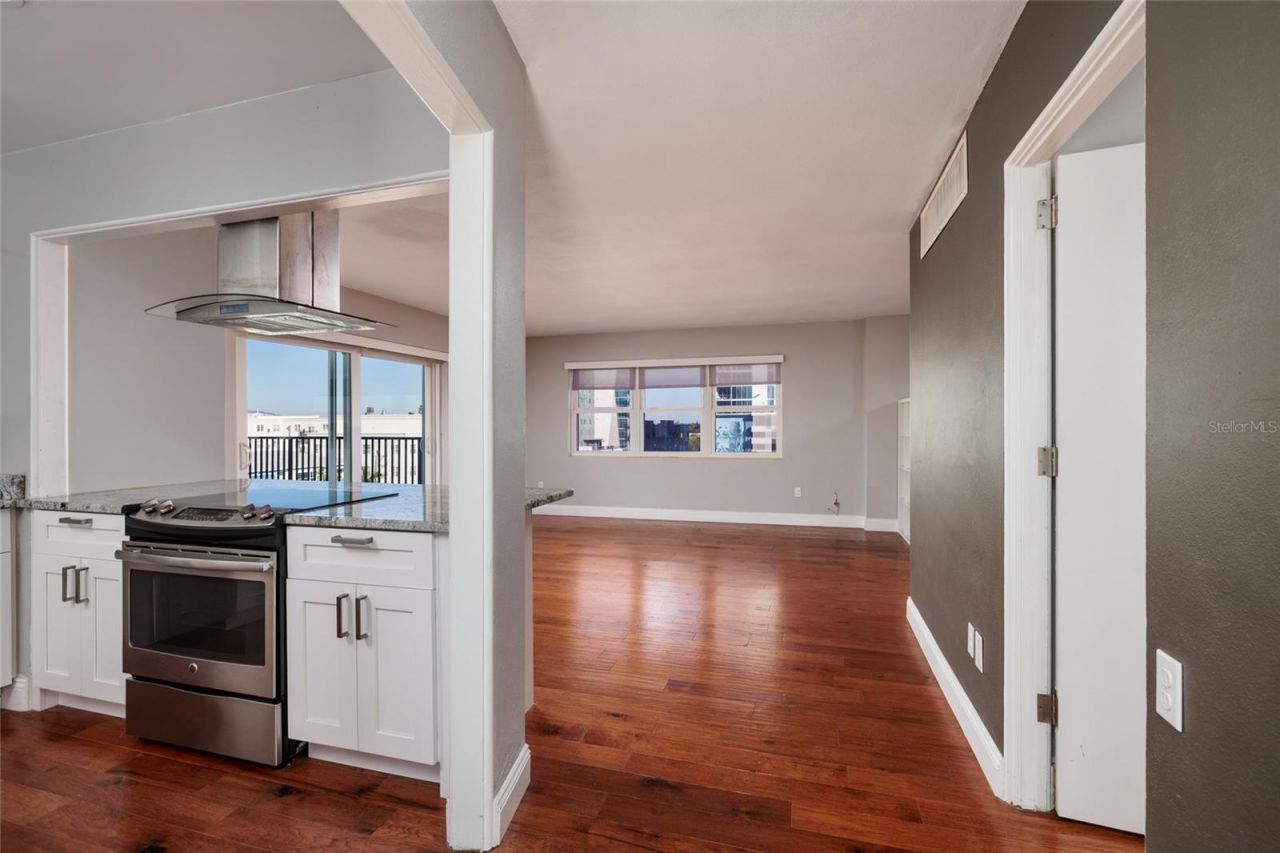 750 Burlington Avenue N, Unit 5B, Saint Petersburg, FL 33701 Photo