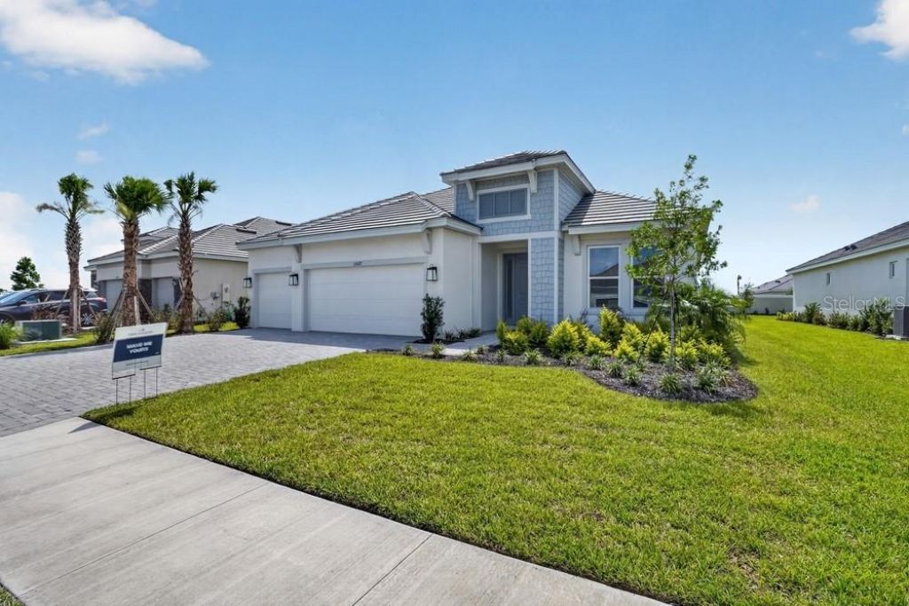 13827 Buchanan Drive, Palmetto, FL 34221 Photo