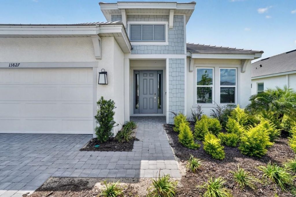 13827 Buchanan Drive, Palmetto, FL 34221 Photo
