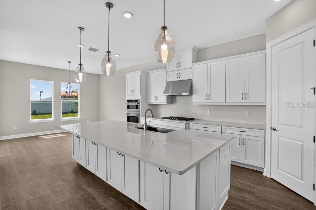 13827 Buchanan Drive, Palmetto, FL 34221 Photo