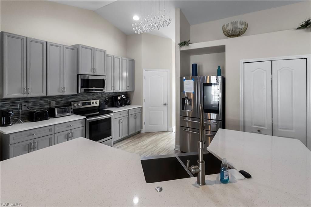 1905 SW 51st Ter, Cape Coral, FL 33914 Photo