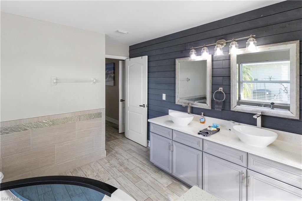 1905 SW 51st Ter, Cape Coral, FL 33914 Photo