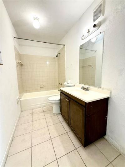 2625 NW 60th Way, Sunrise, FL 33313 Photo