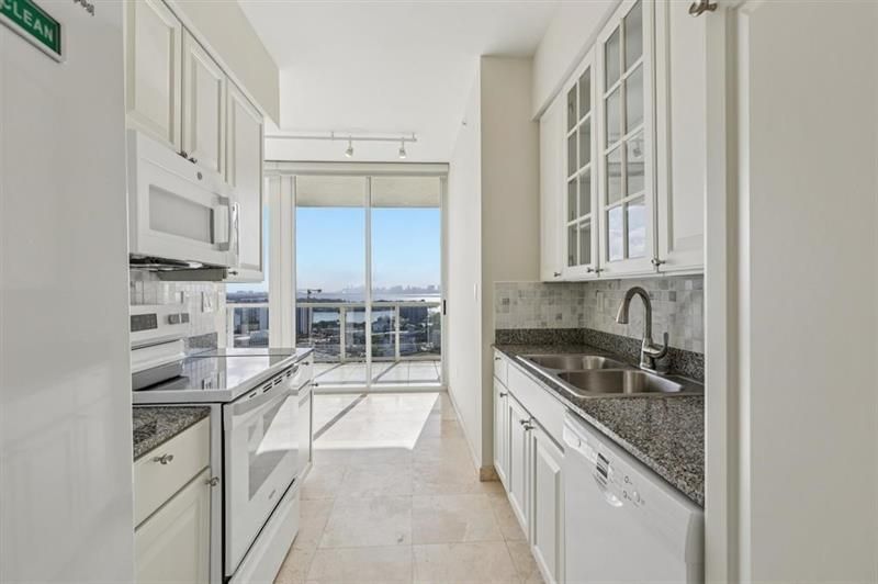 7330 Ocean Terrace, Unit LPH-C, Miami Beach, FL 33141 Photo