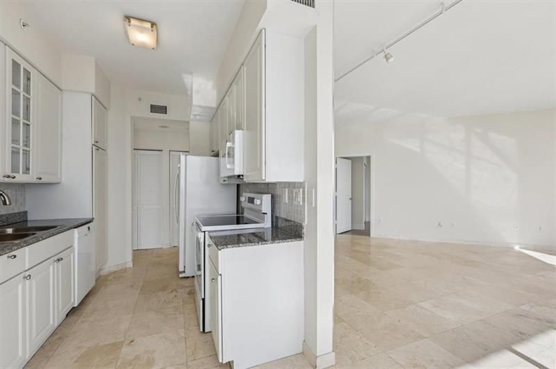 7330 Ocean Terrace, Unit LPH-C, Miami Beach, FL 33141 Photo