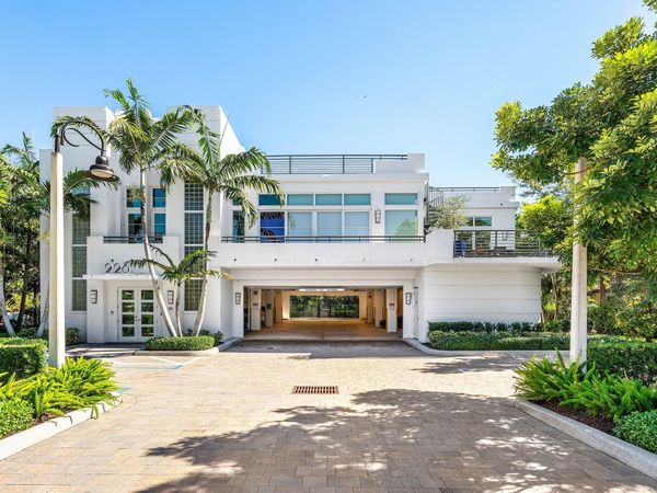 226 Palm Court, Delray Beach, FL 33444