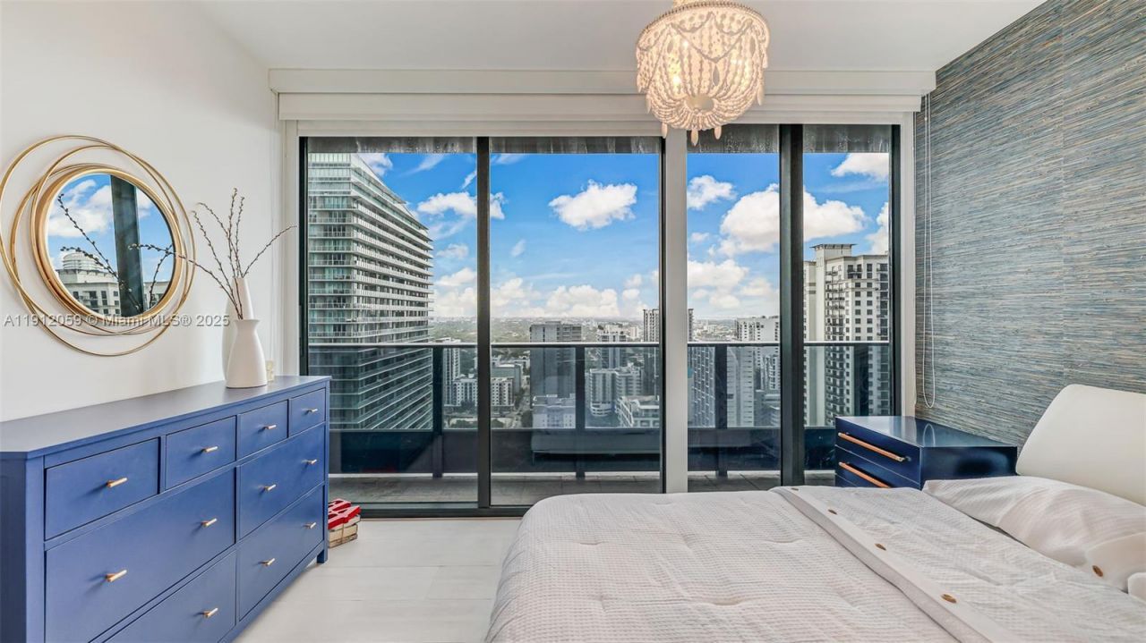 1000 Brickell Plz, Unit 3002, Miami, FL 33131 Photo