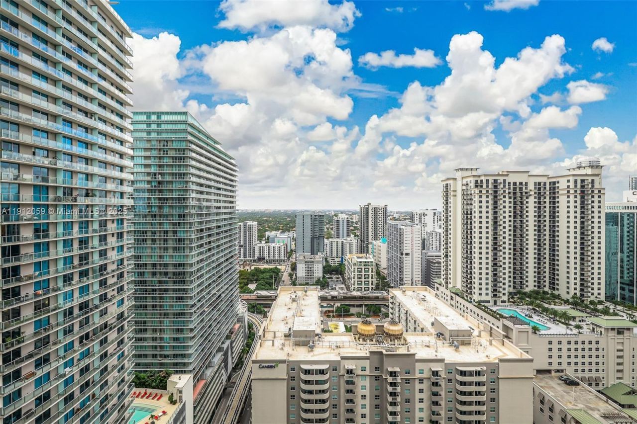 1000 Brickell Plz, Unit 3002, Miami, FL 33131 Photo