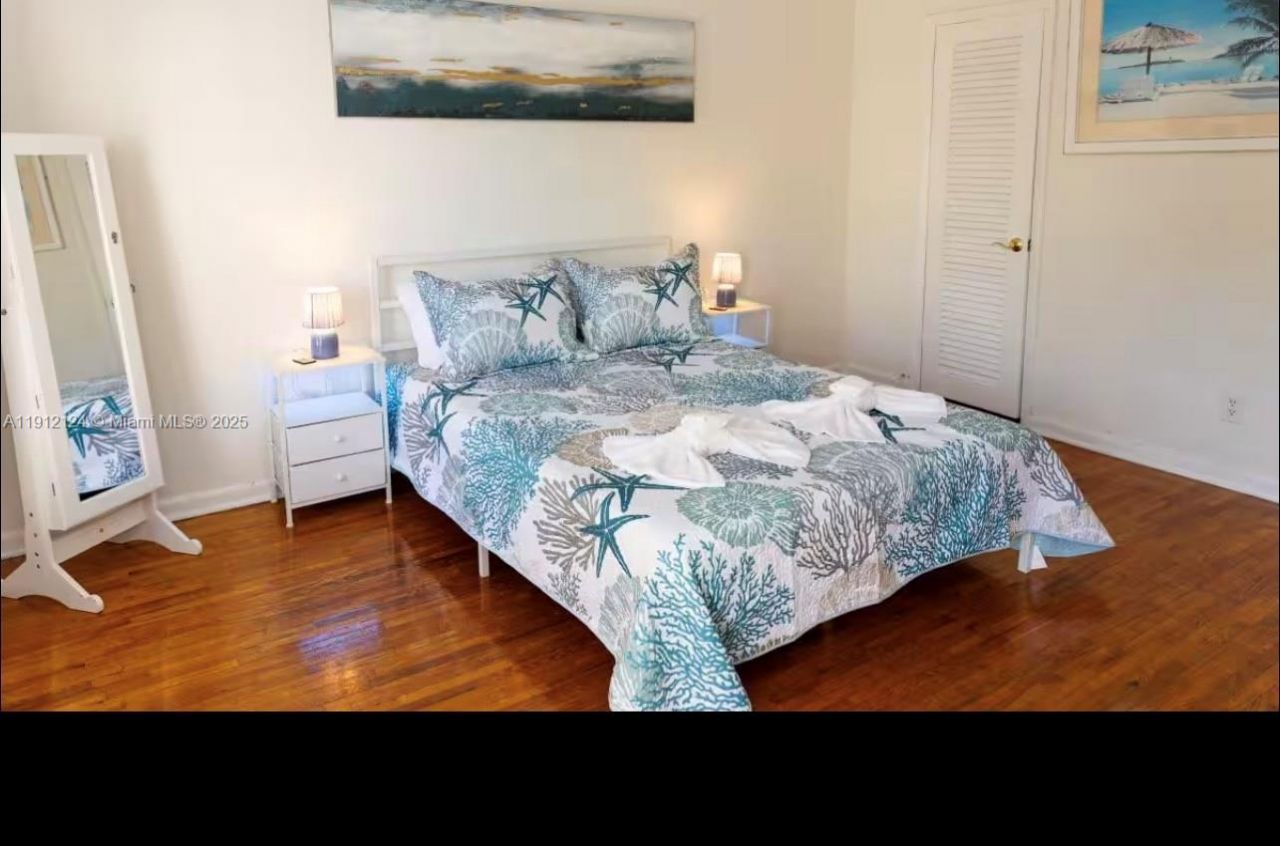 1949 NE 123rd St, North Miami, FL 33181 Photo