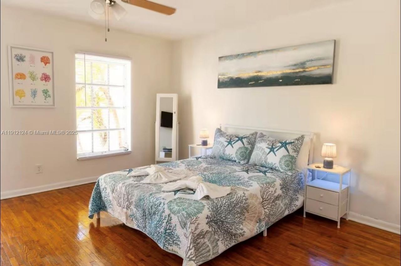 1949 NE 123rd St, North Miami, FL 33181 Photo