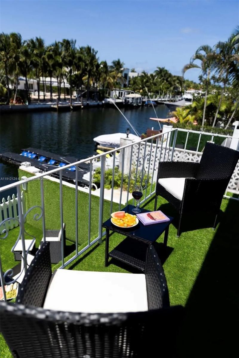 1949 NE 123rd St, North Miami, FL 33181 Photo