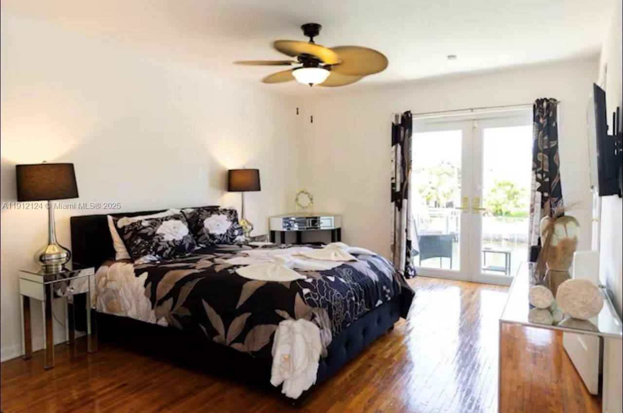 1949 NE 123rd St, North Miami, FL 33181 Photo