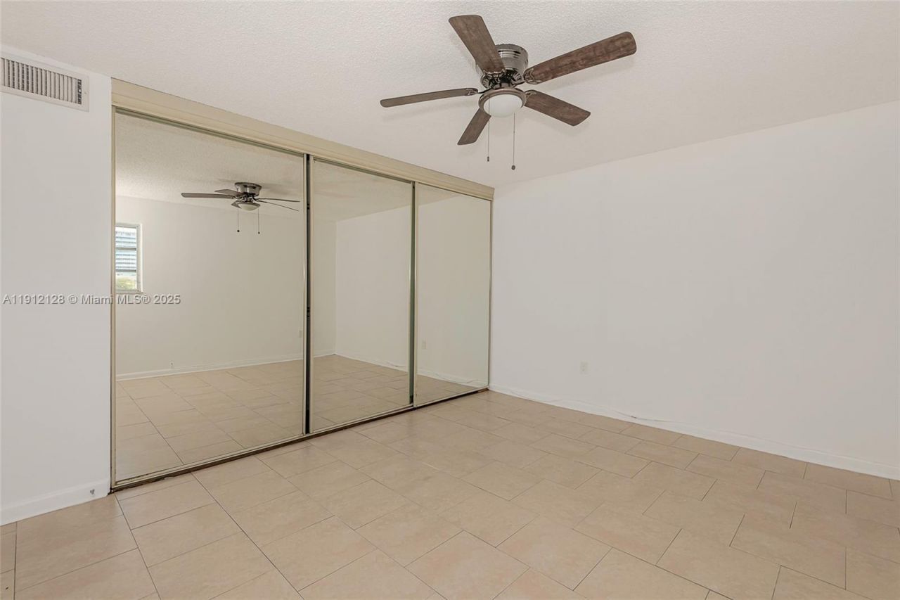 1975 NE 135th St, Unit 3B, North Miami, FL 33181 Photo