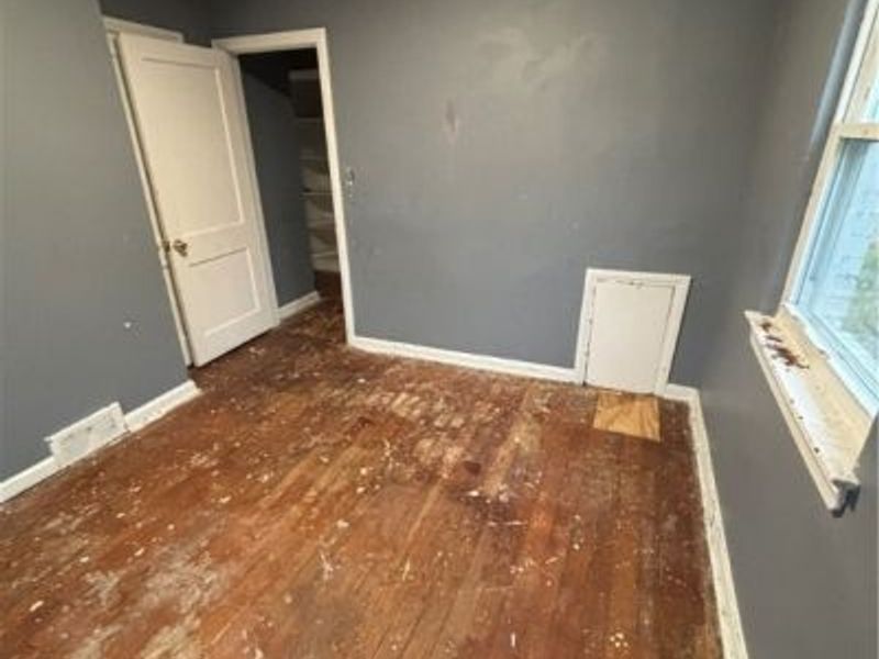 16706 Palda Drive, Cleveland, OH 44128 Photo 18