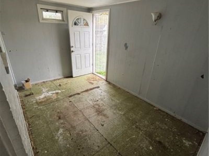 16706 Palda Drive, Cleveland, OH 44128 Photo 20