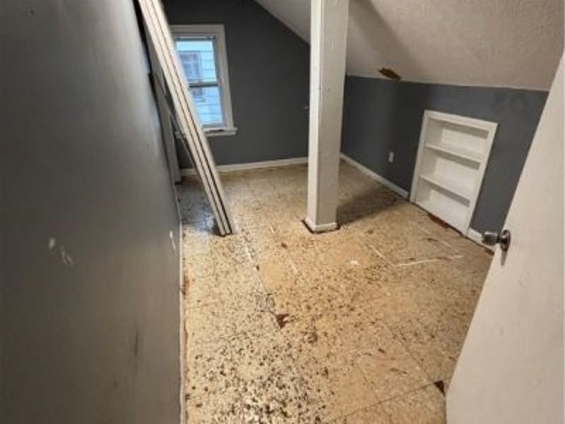 16706 Palda Drive, Cleveland, OH 44128 Photo 23