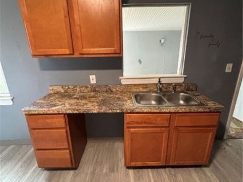 16706 Palda Drive, Cleveland, OH 44128 Photo 4