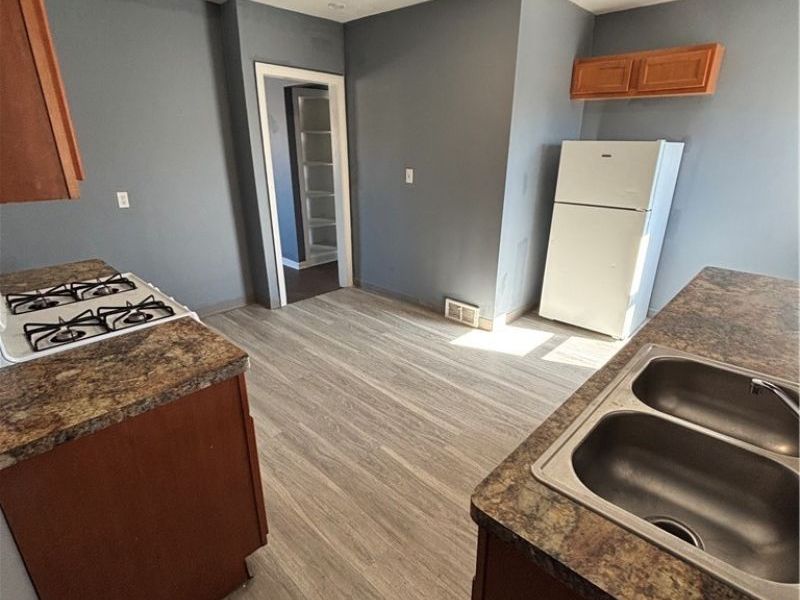 16706 Palda Drive, Cleveland, OH 44128 Photo 7