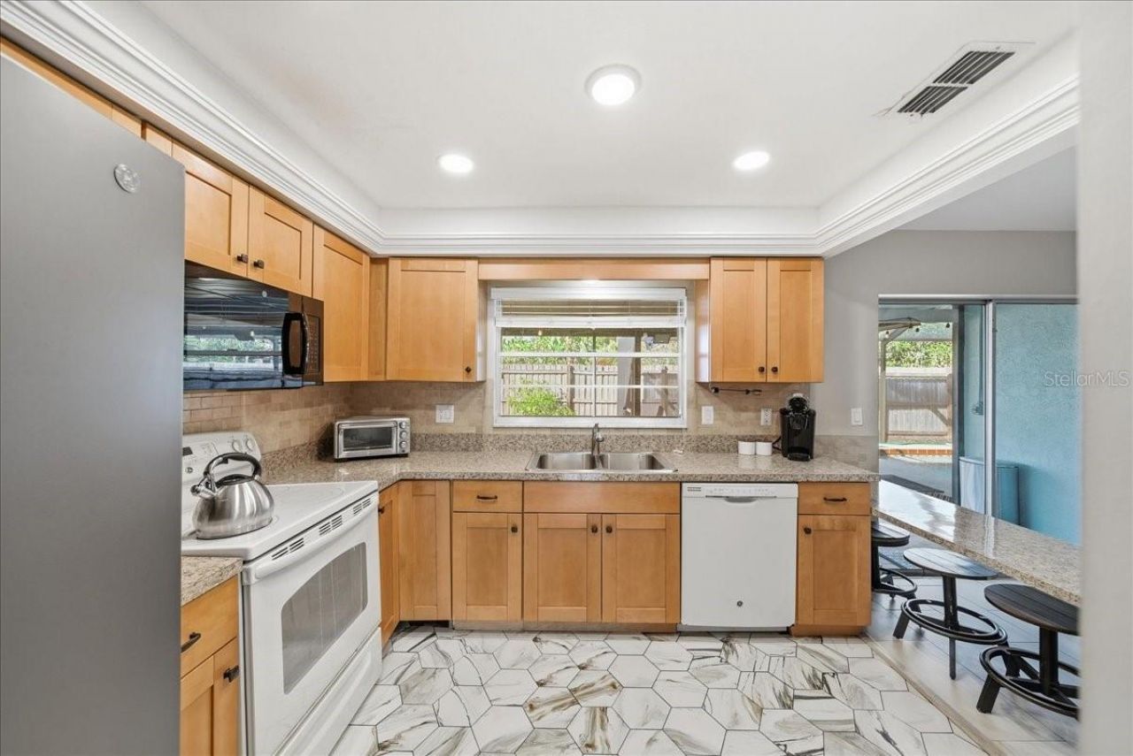 5883 Whistlewood Circle, Sarasota, FL 34232 Photo