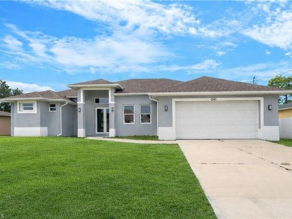 1043 Albert AVE, LEHIGH ACRES, FL 33971