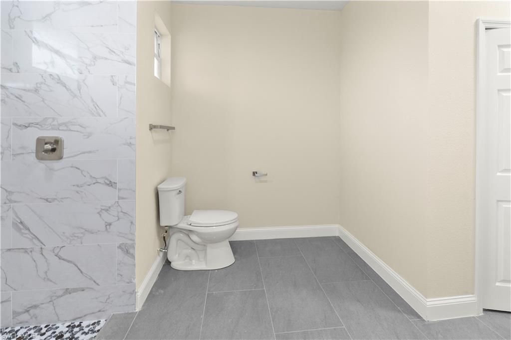 1043 Albert Ave, Lehigh Acres, FL 33971 Photo