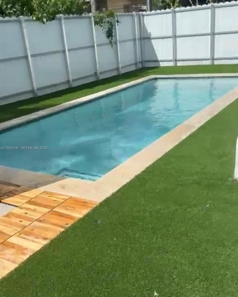 6848 N Miami Ave, Miami, FL 33150 Photo