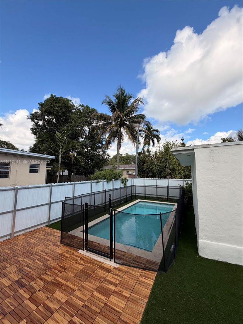 6848 N Miami Ave, Miami, FL 33150 Photo