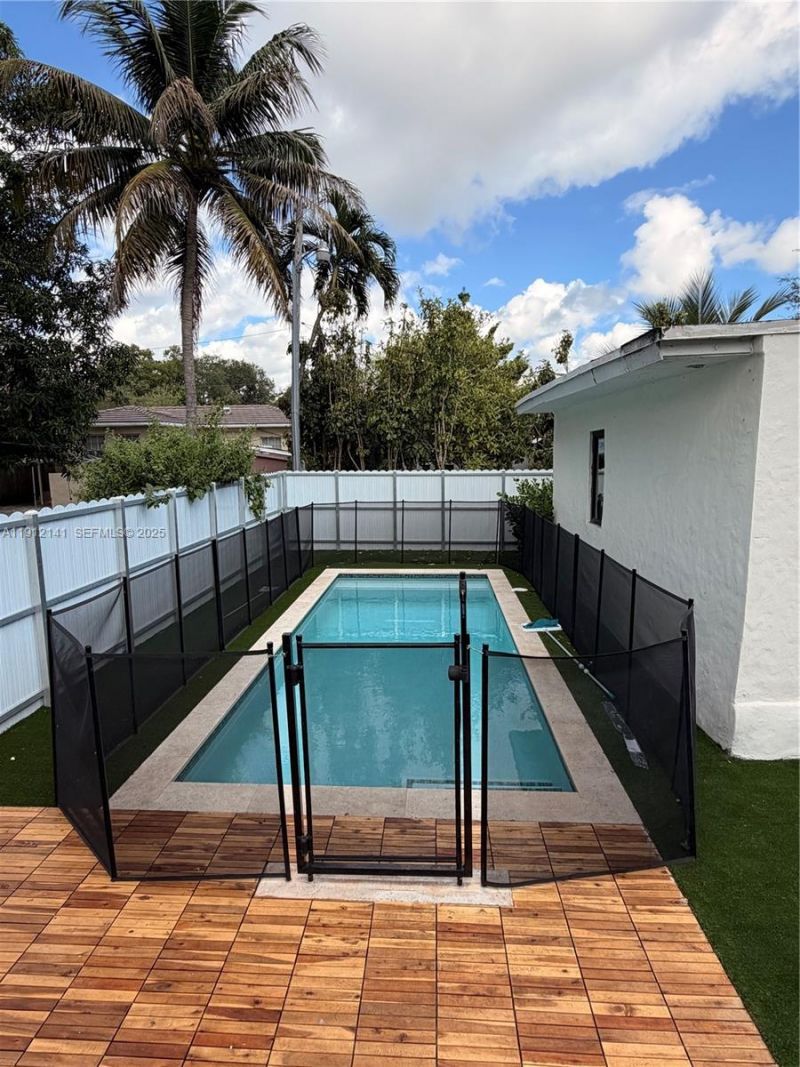 6848 N Miami Ave, Miami, FL 33150 Photo