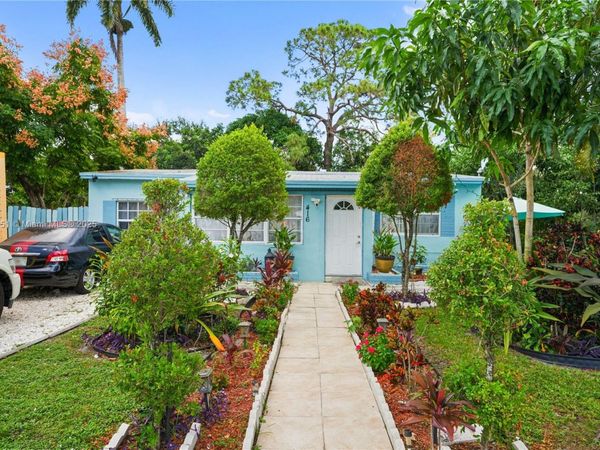 416 SW 25th Ave, Fort Lauderdale, FL 33312