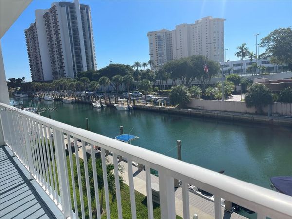 1650 NE 115th St, Unit 311, Miami, FL 33181