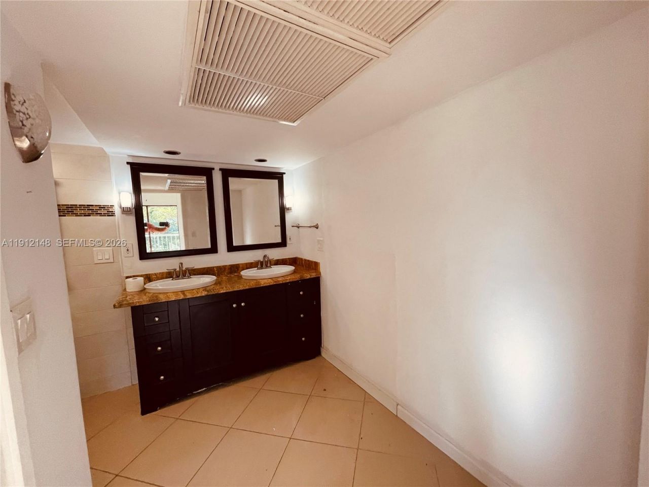 1650 NE 115th St, Unit 311, Miami, FL 33181 Photo