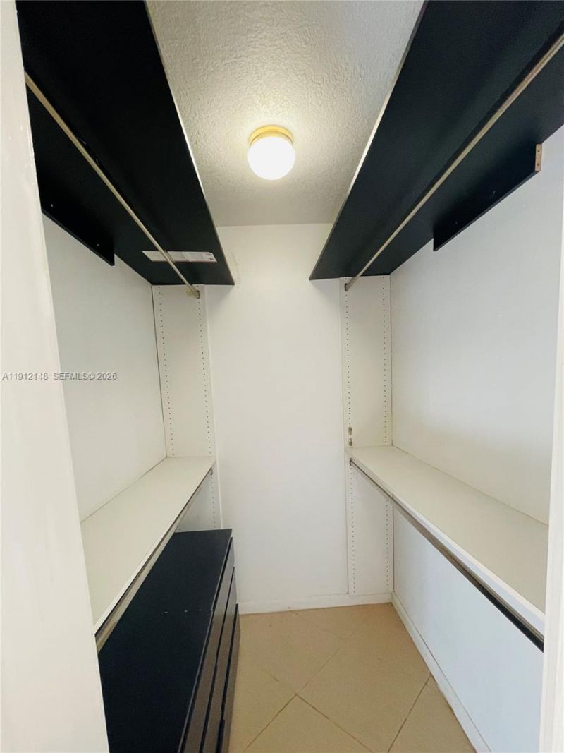 1650 NE 115th St, Unit 311, Miami, FL 33181 Photo