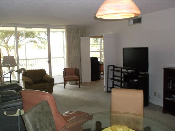 3080 N Course Dr, Unit 209, Pompano Beach, FL 33069