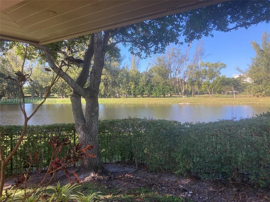 3080 N Course Dr, Unit 209, Pompano Beach, FL 33069 Photo