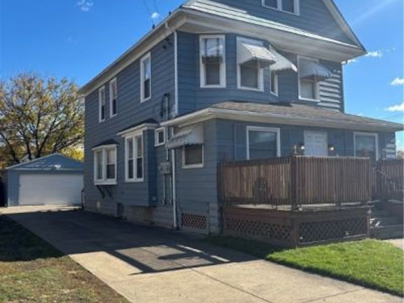 4017 E 54th Street, Newburgh Heights, OH 44105 Photo 2