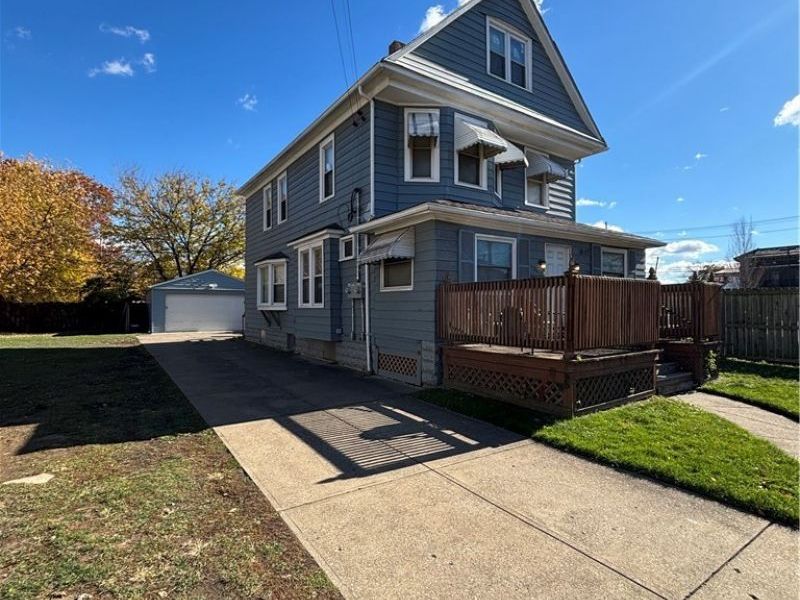 4017 E 54th Street, Newburgh Heights, OH 44105 Photo 3