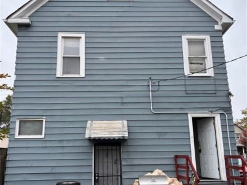 4017 E 54th Street, Newburgh Heights, OH 44105 Photo 5